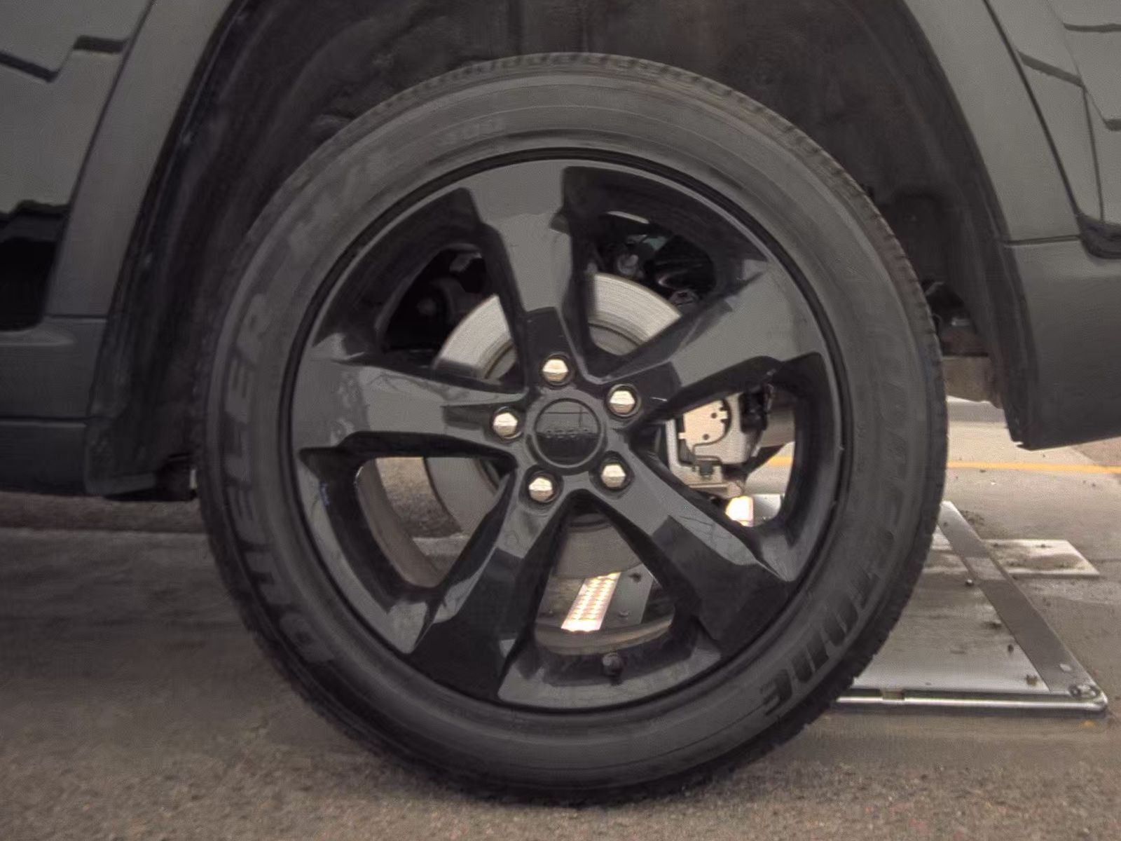 2023 Jeep Grand Cherokee Altitude AWD