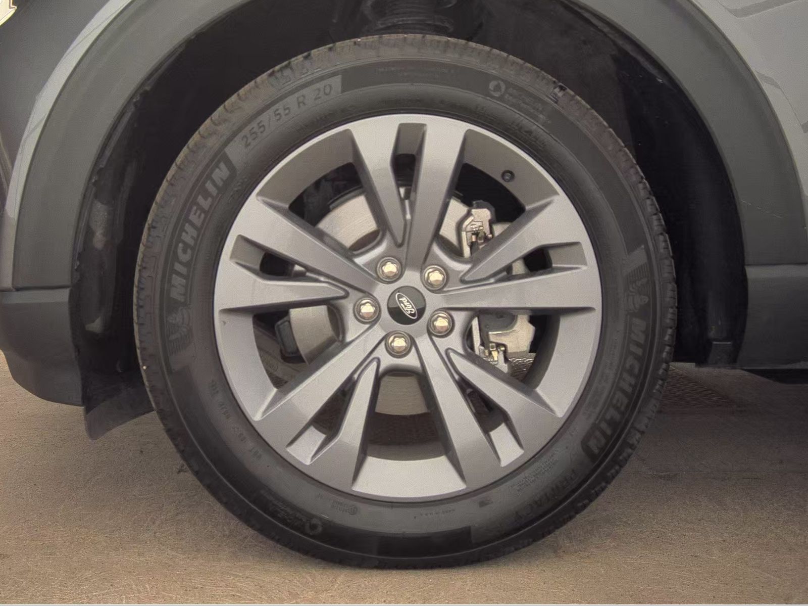 2023 Ford Explorer XLT AWD