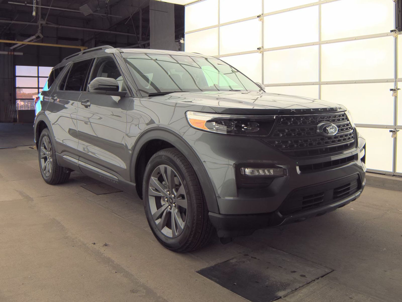 2023 Ford Explorer XLT AWD