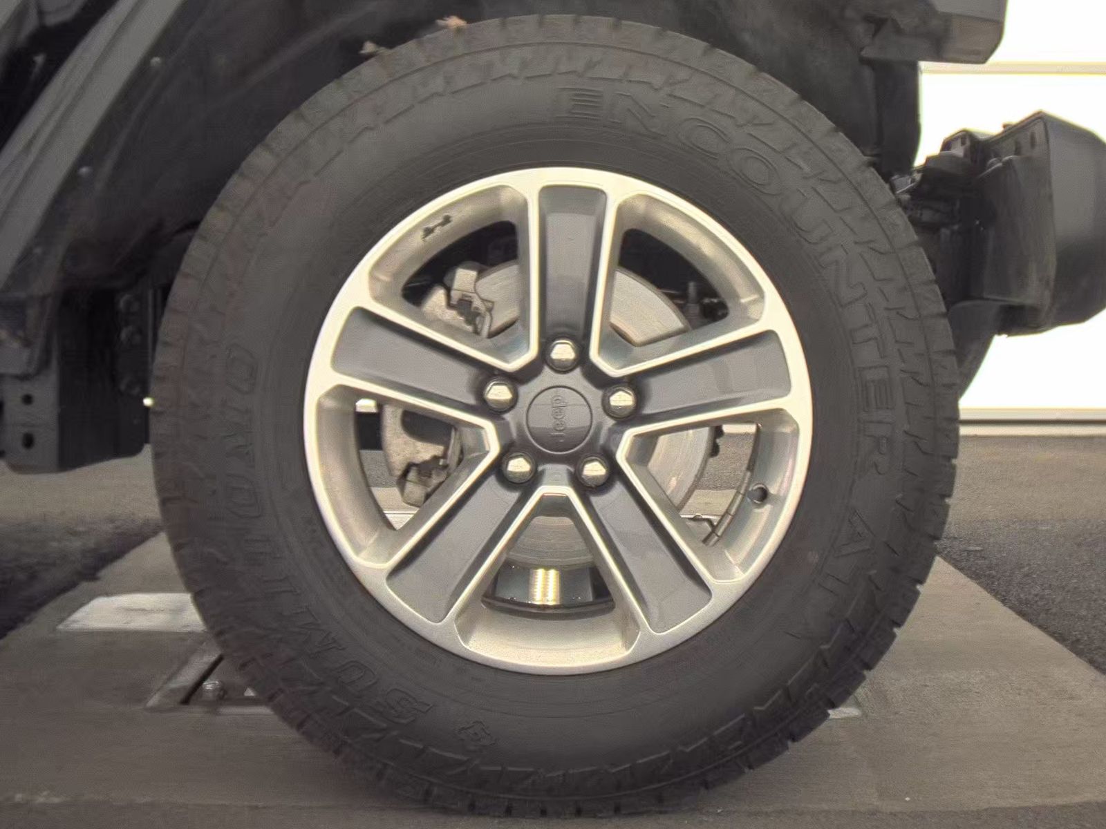 2023 Jeep Wrangler Sahara AWD