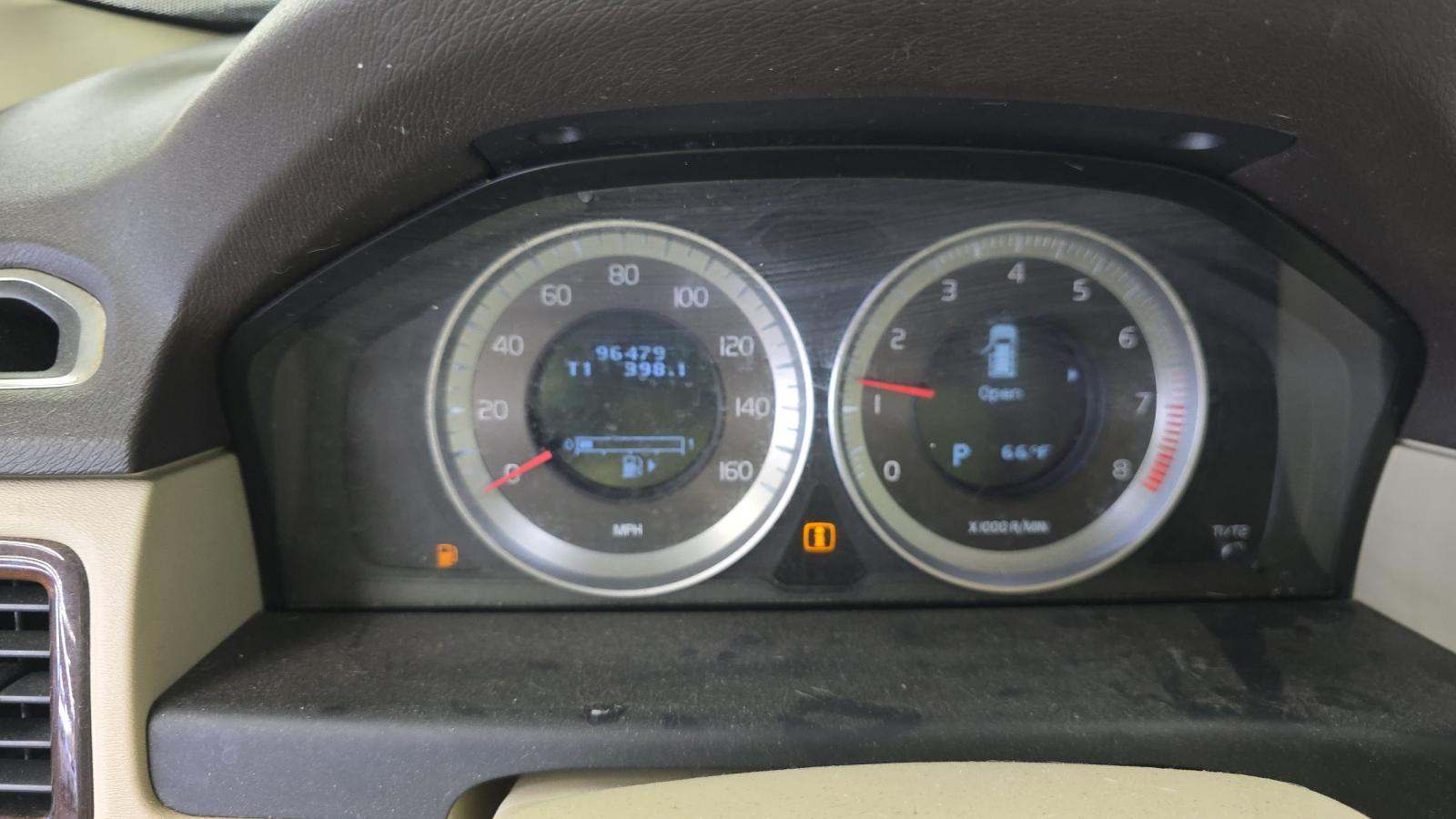 2013 Volvo XC70 3.2 FWD