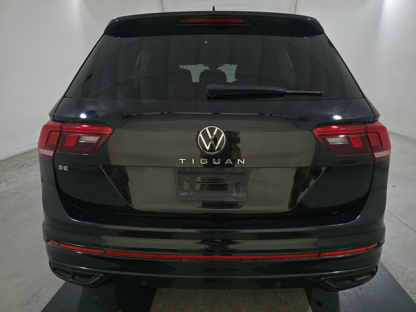 2022 Volkswagen Tiguan 2.0T SE R-Line Black FWD