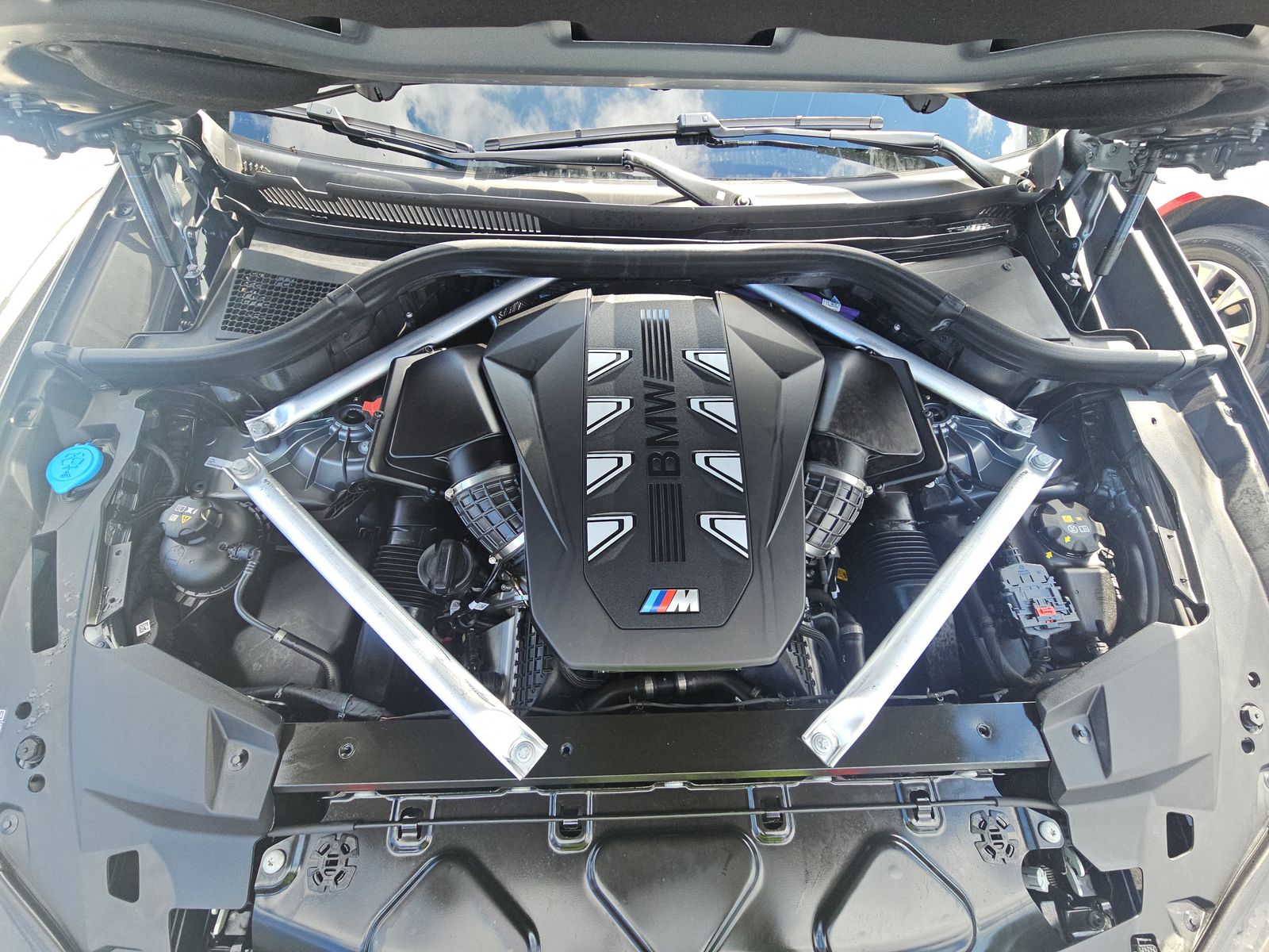 2025 BMW X6 M60i xDrive AWD