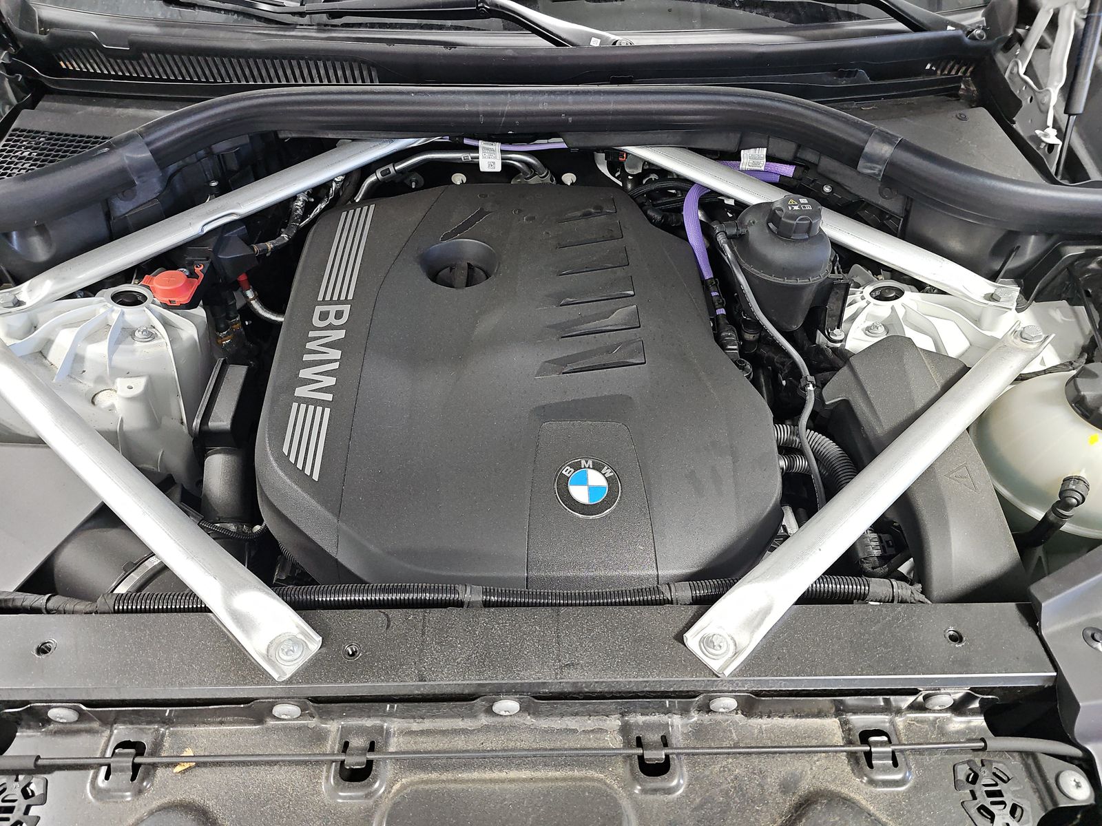 2025 BMW X5 xDrive40i AWD