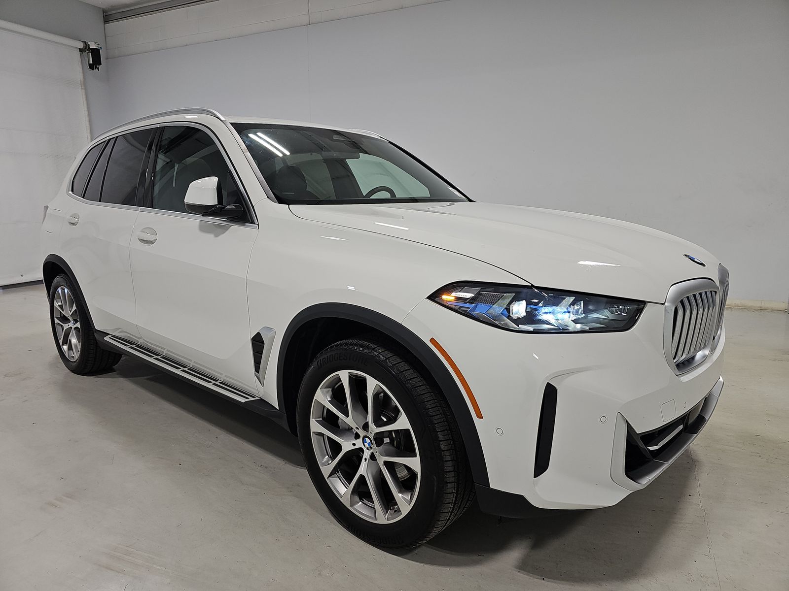2025 BMW X5 xDrive40i AWD