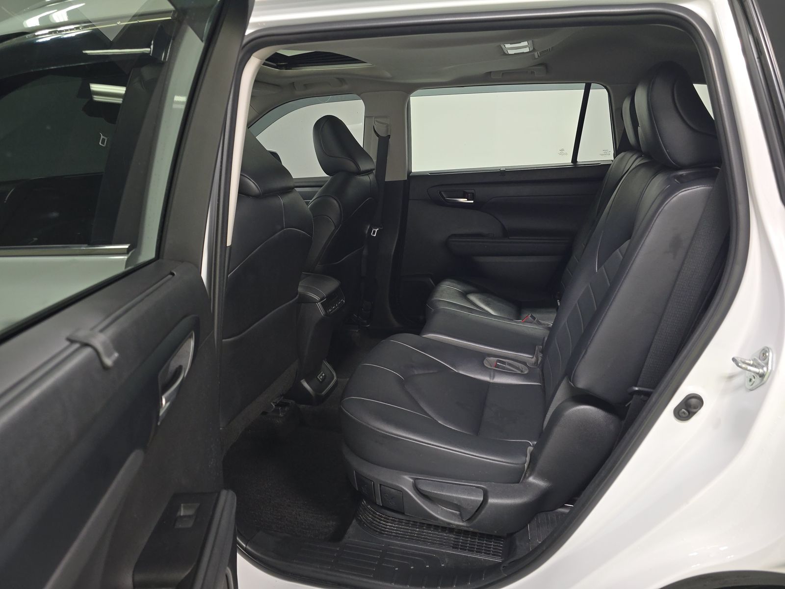 2023 Toyota Highlander Hybrid XLE AWD