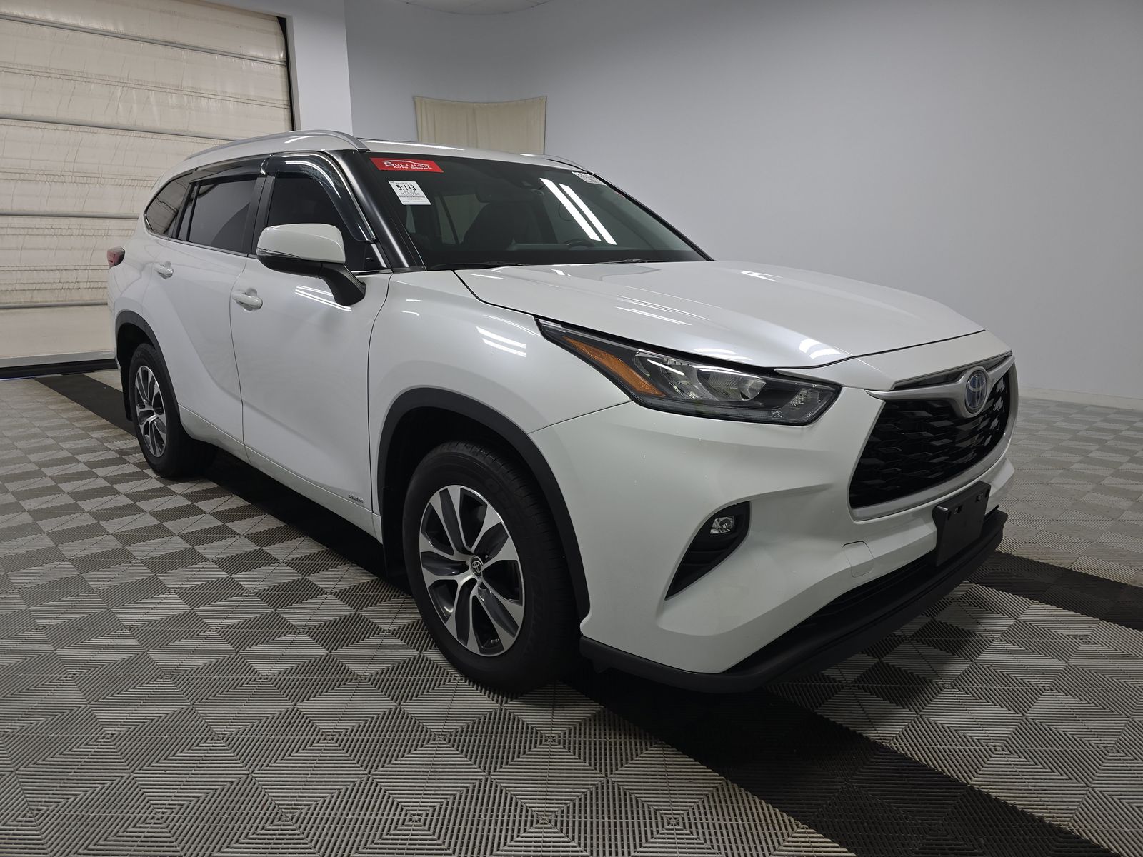 2023 Toyota Highlander Hybrid XLE AWD
