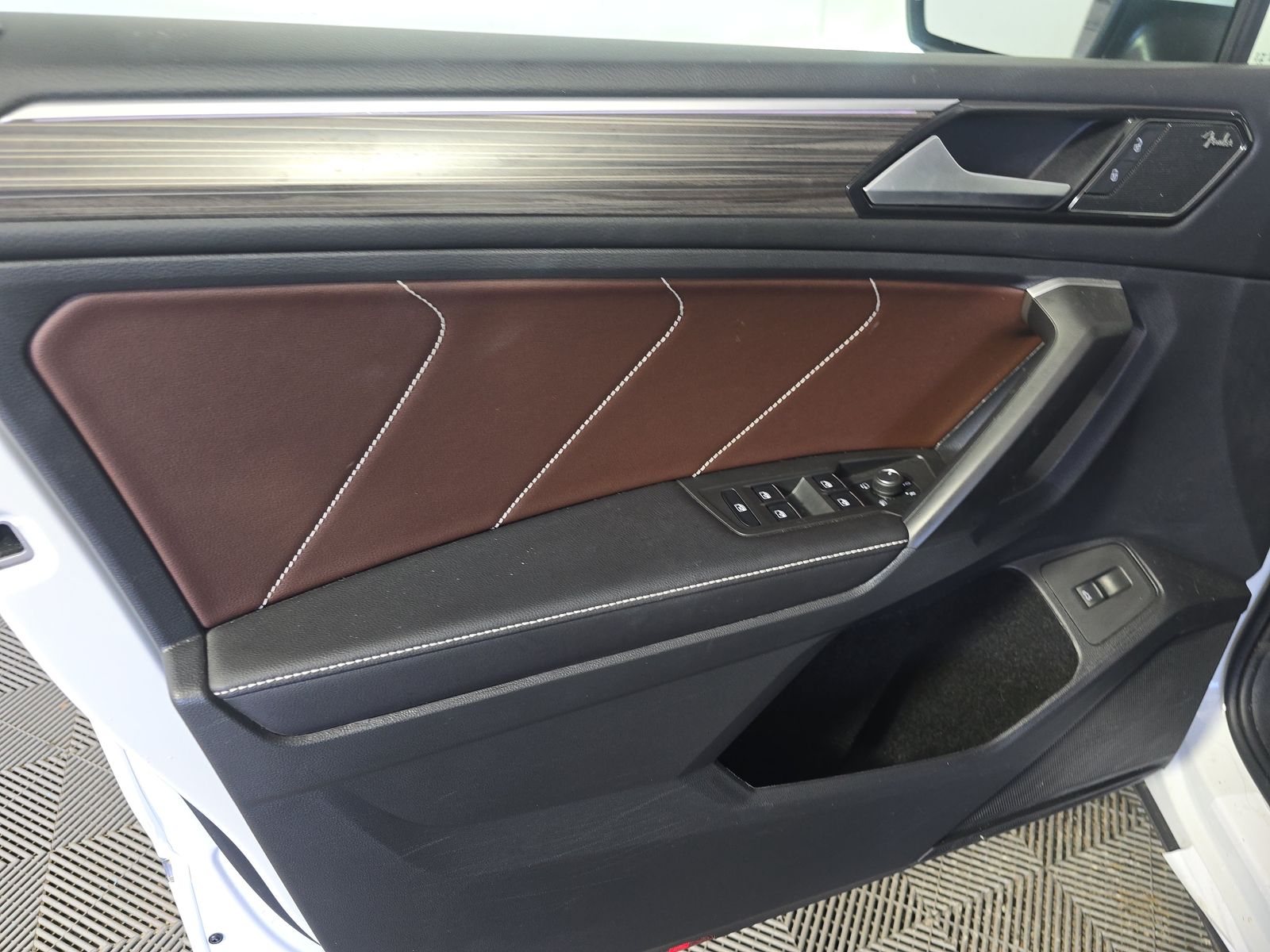 2024 Volkswagen Tiguan 2.0T SEL R-Line AWD