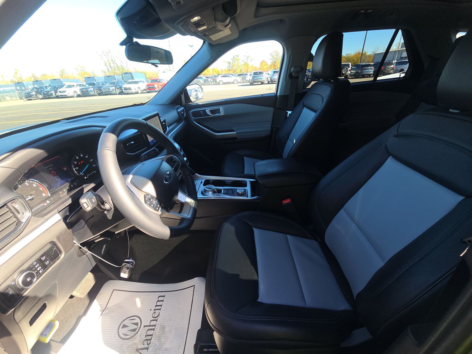 2023 Ford Explorer XLT AWD