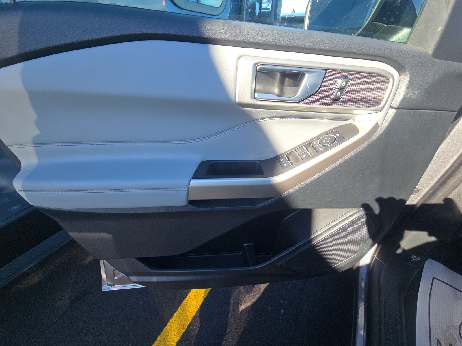 2023 Ford Explorer XLT AWD