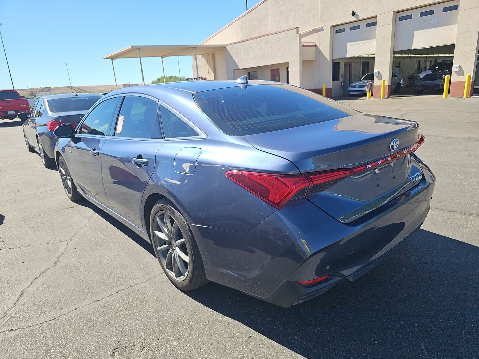 2020 Toyota Avalon Hybrid Limited FWD
