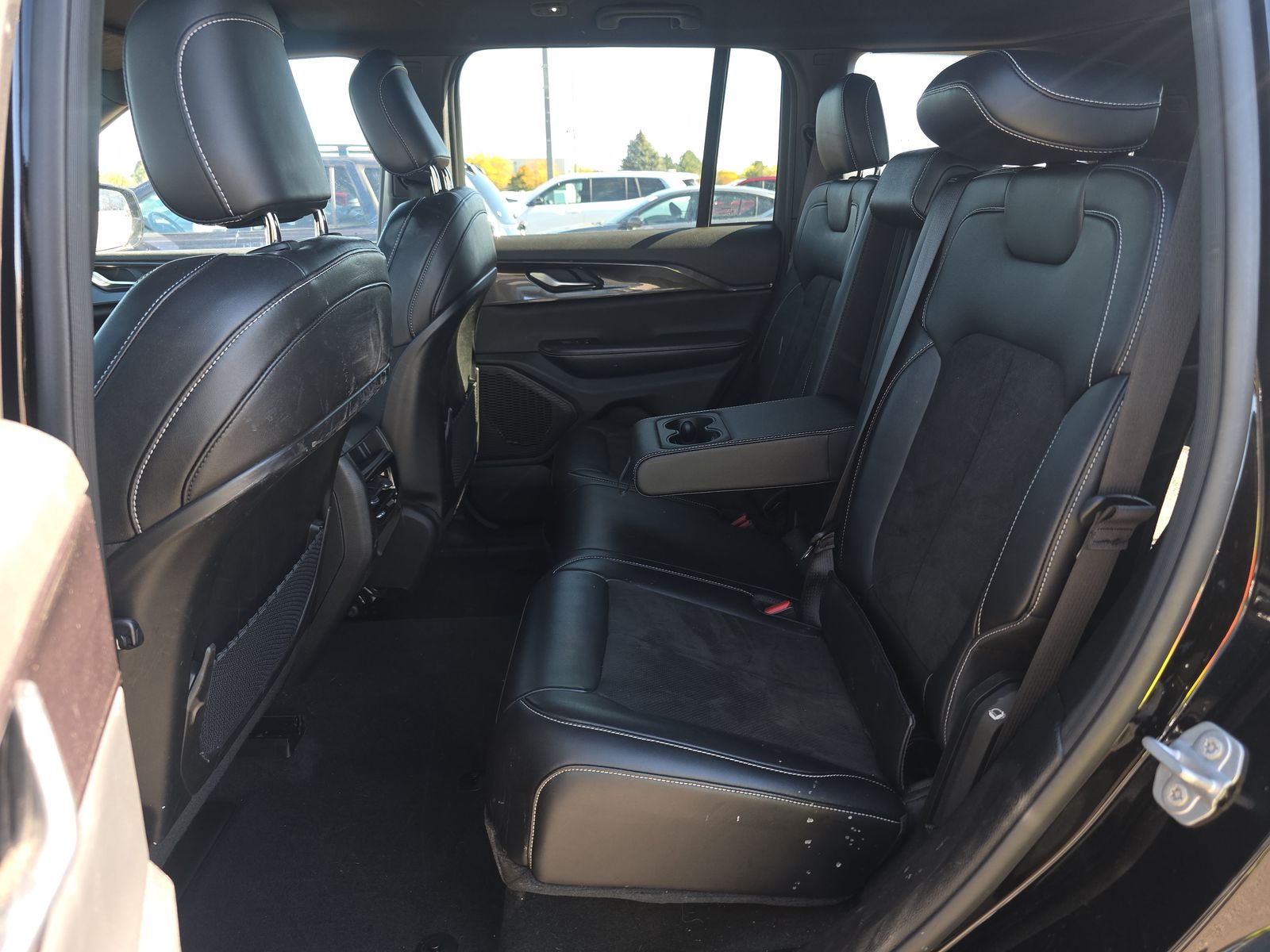 2023 Jeep Grand Cherokee Altitude AWD