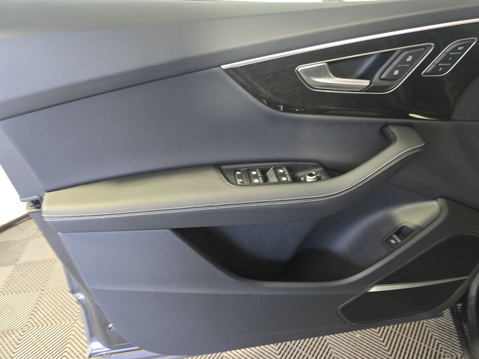 2025 Audi Q7 Premium Plus AWD