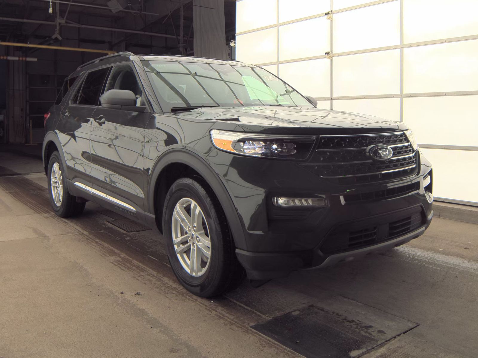 2023 Ford Explorer XLT AWD