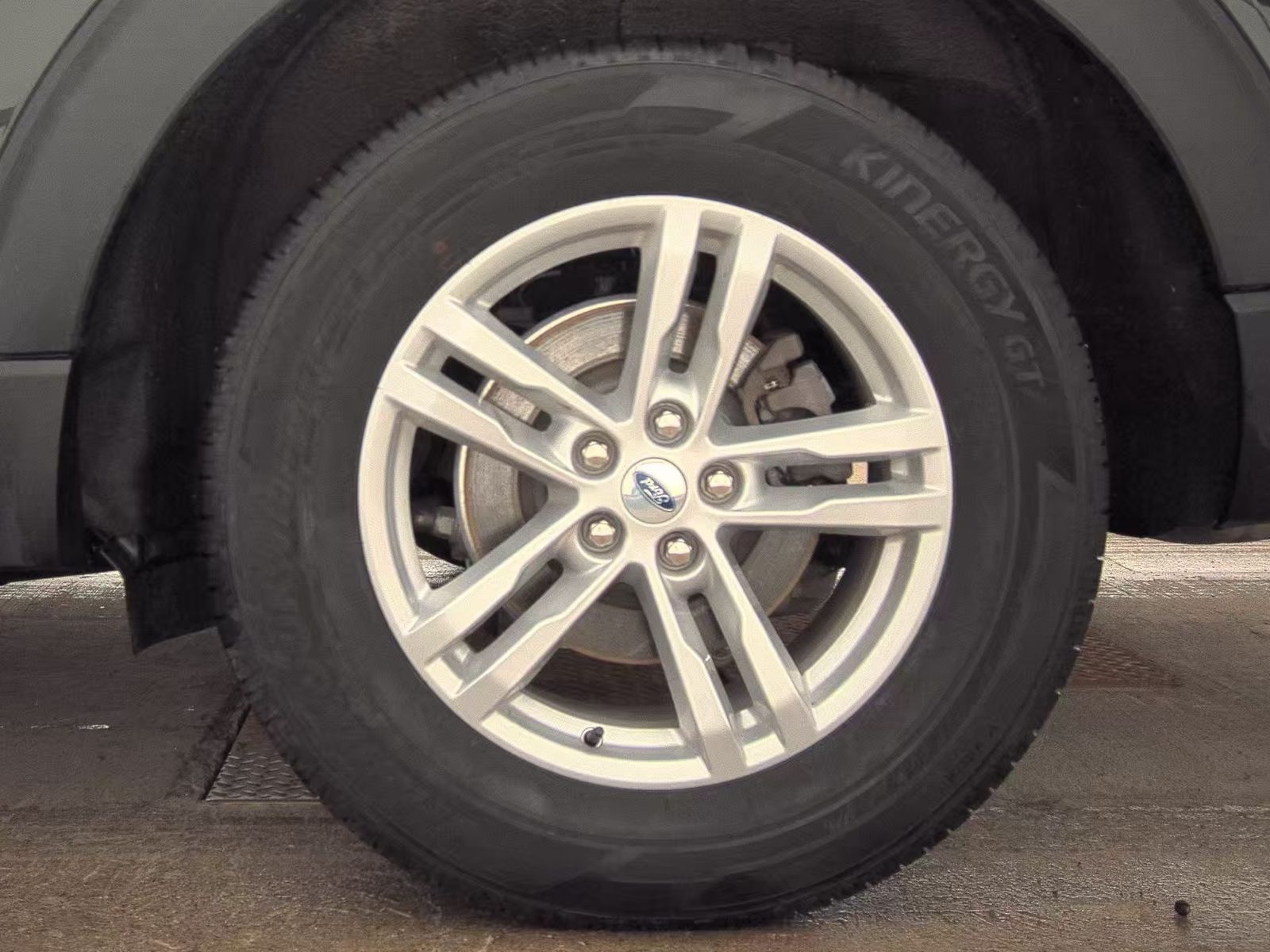 2023 Ford Explorer XLT AWD