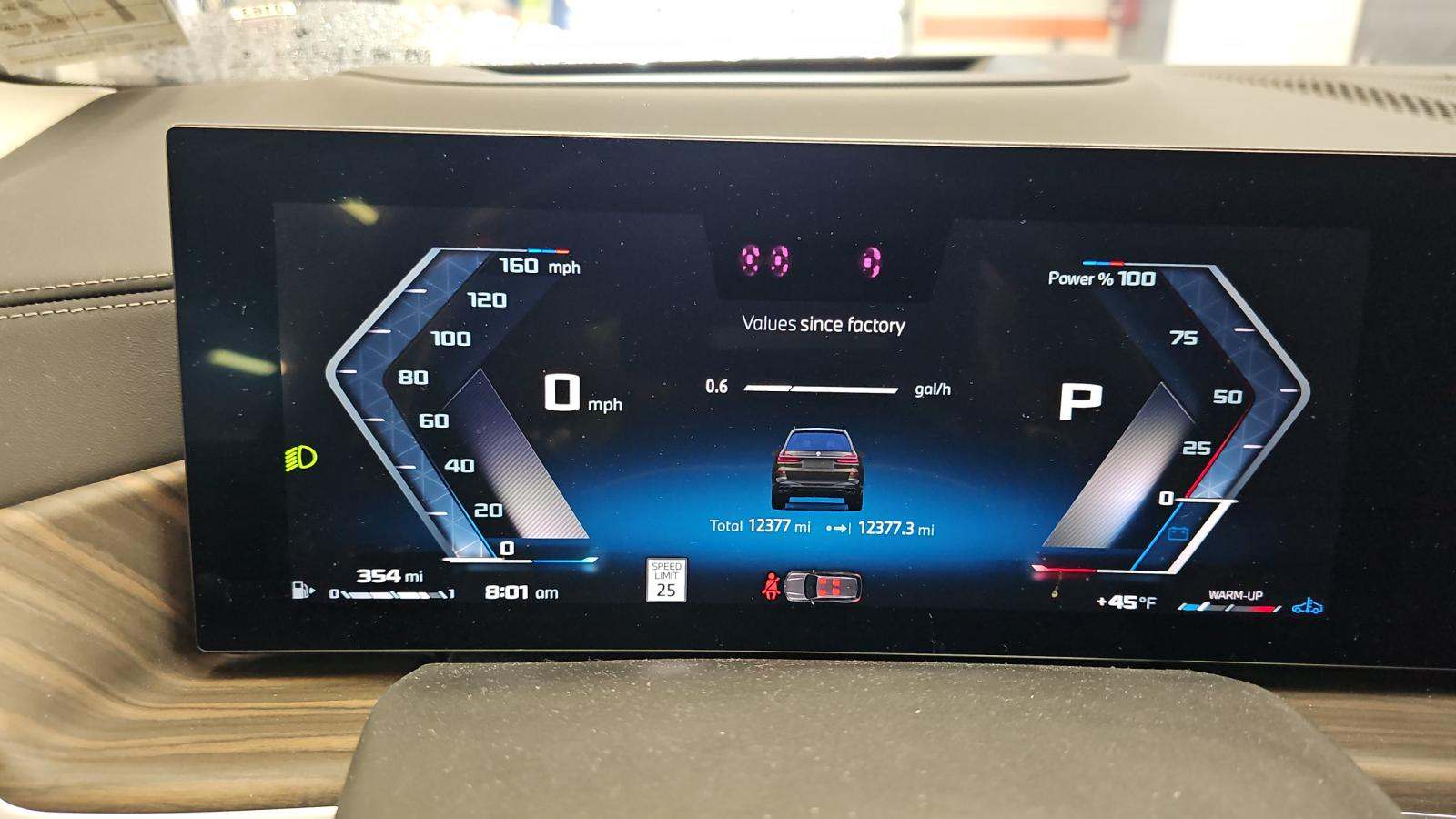 2025 BMW X7 M60i AWD