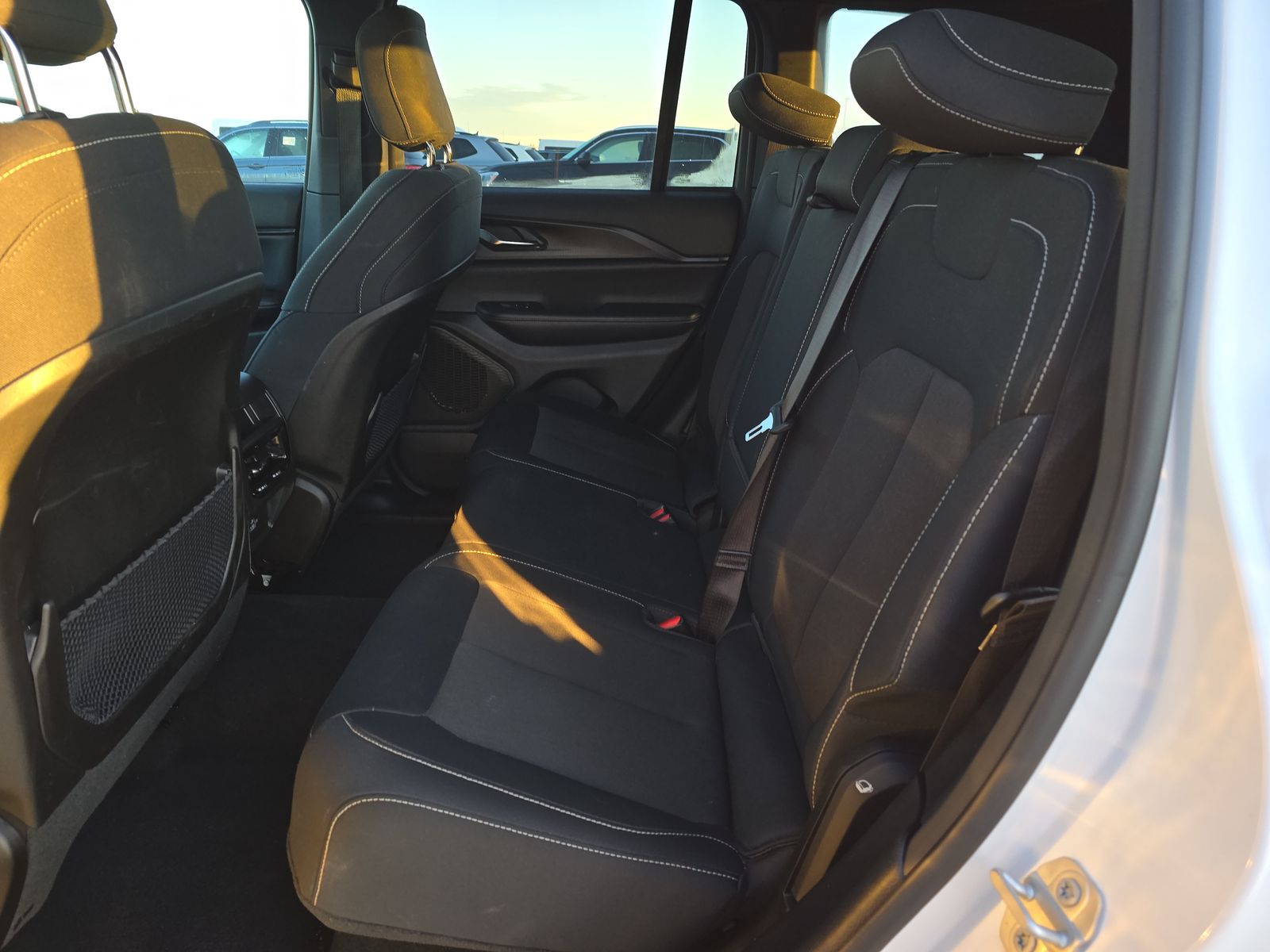 2024 Jeep Grand Cherokee Laredo X RWD