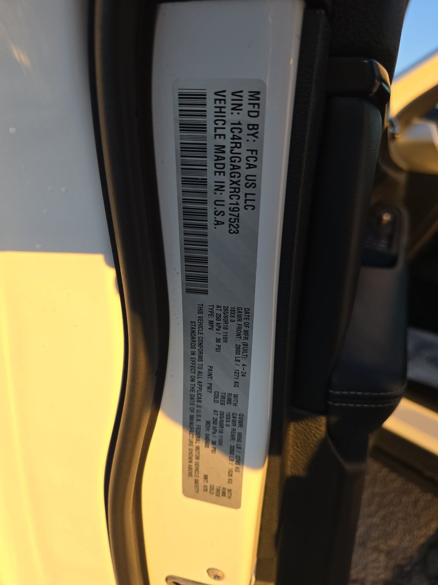 2024 Jeep Grand Cherokee Laredo X RWD