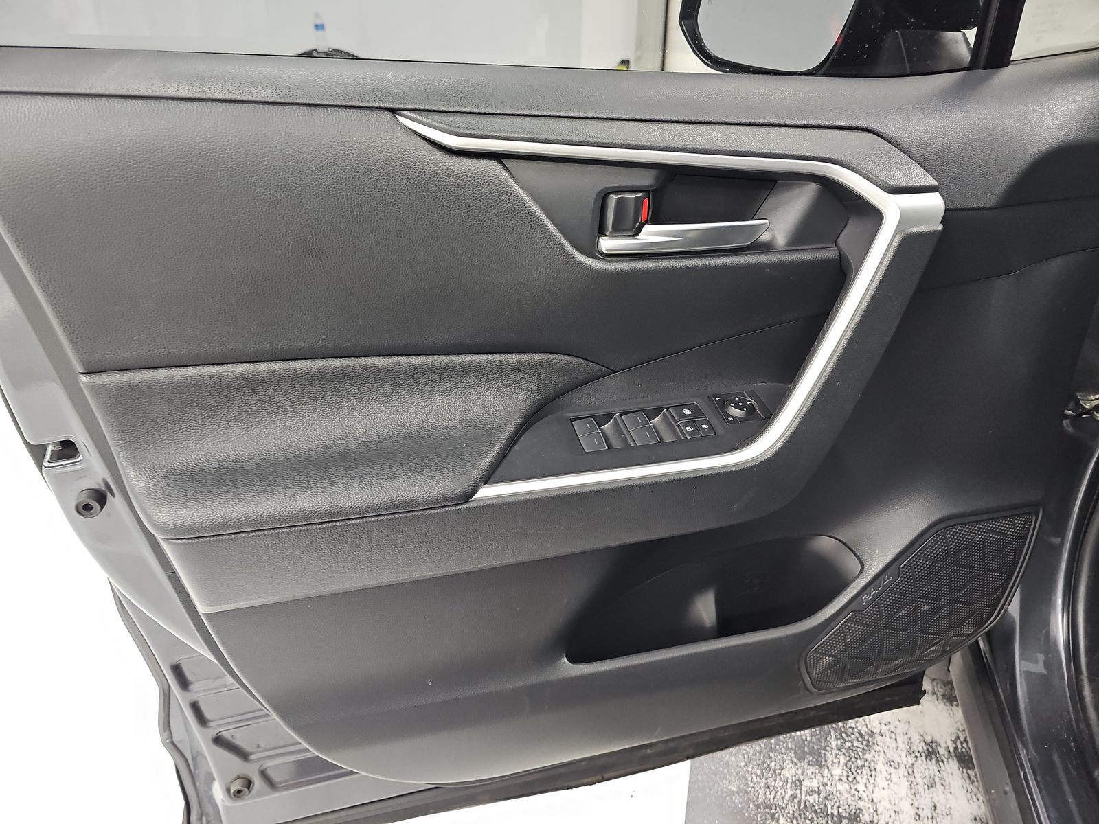 2023 Toyota RAV4 XLE FWD