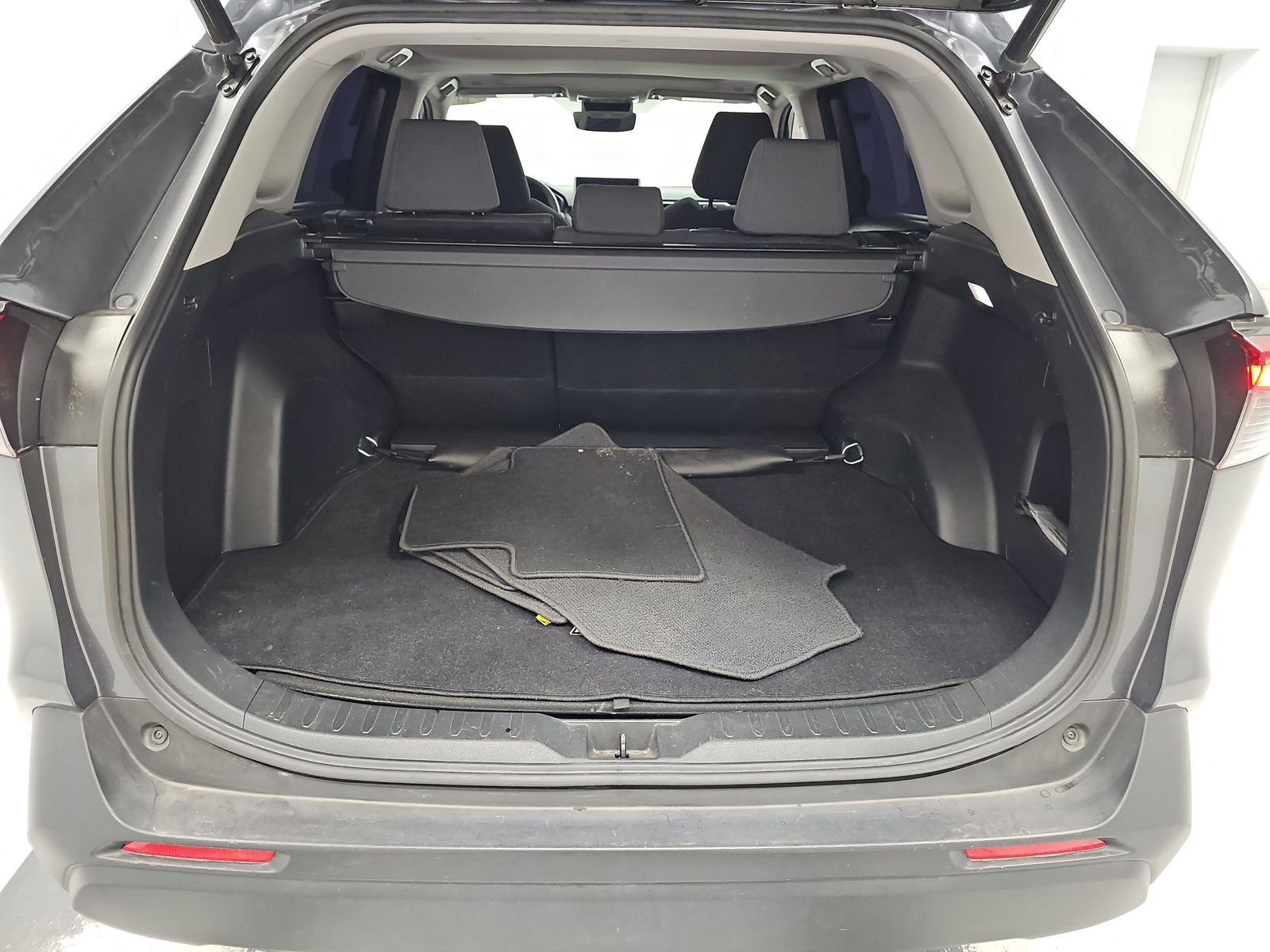 2023 Toyota RAV4 XLE FWD