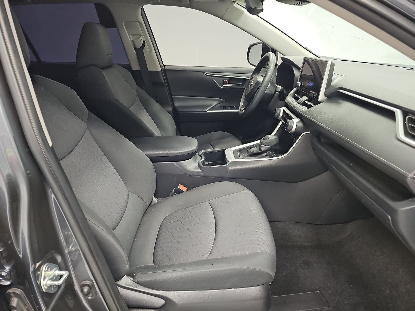 2023 Toyota RAV4 XLE FWD