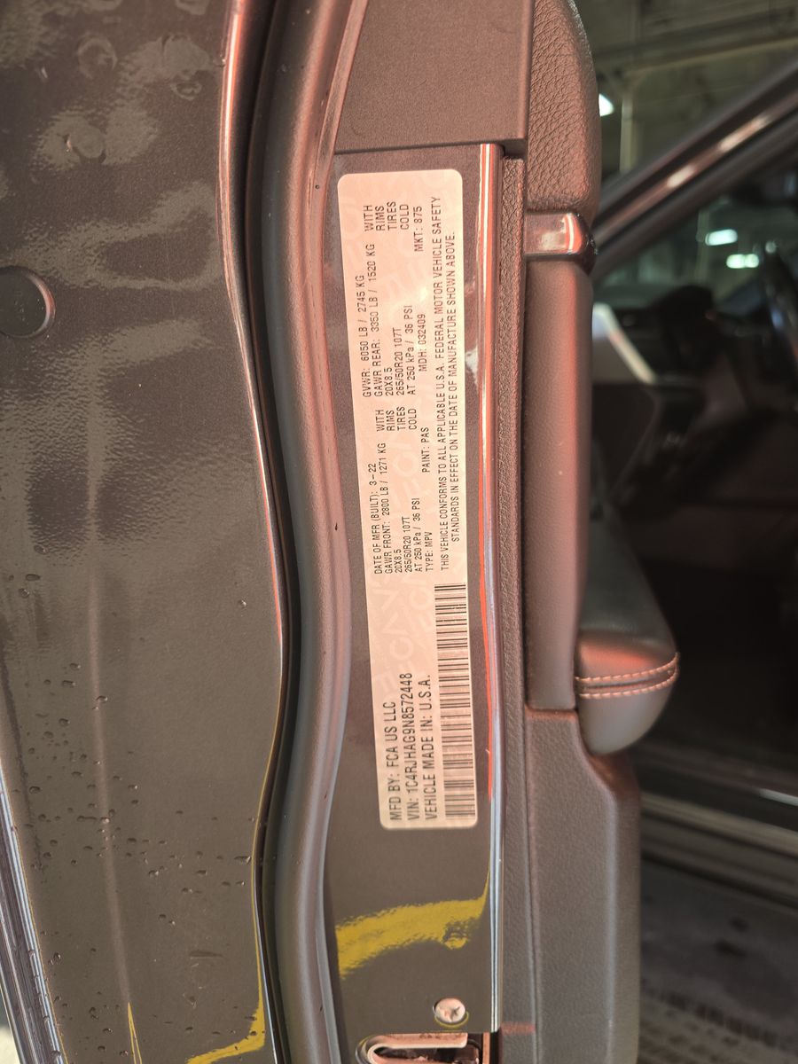 2022 Jeep Grand Cherokee Altitude AWD