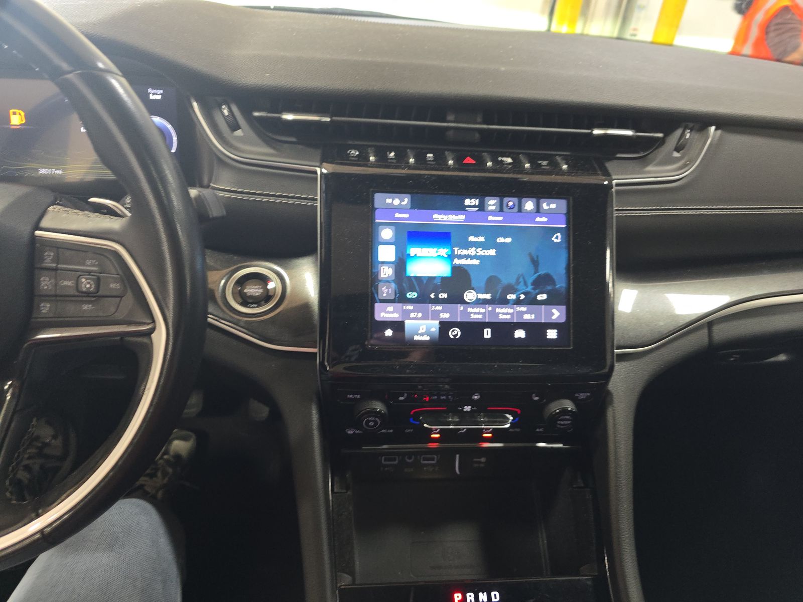 2022 Jeep Grand Cherokee Altitude AWD