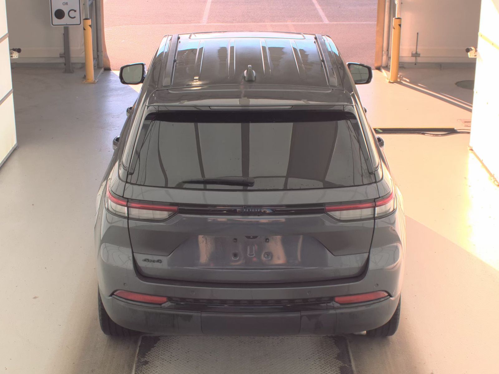 2022 Jeep Grand Cherokee Altitude AWD