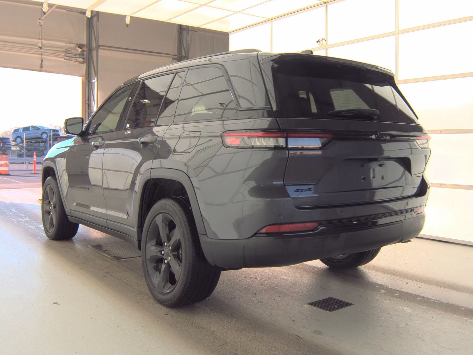 2022 Jeep Grand Cherokee Altitude AWD