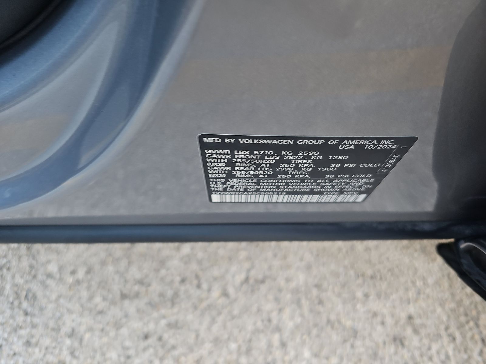 2025 Volkswagen Atlas 2.0T SE FWD