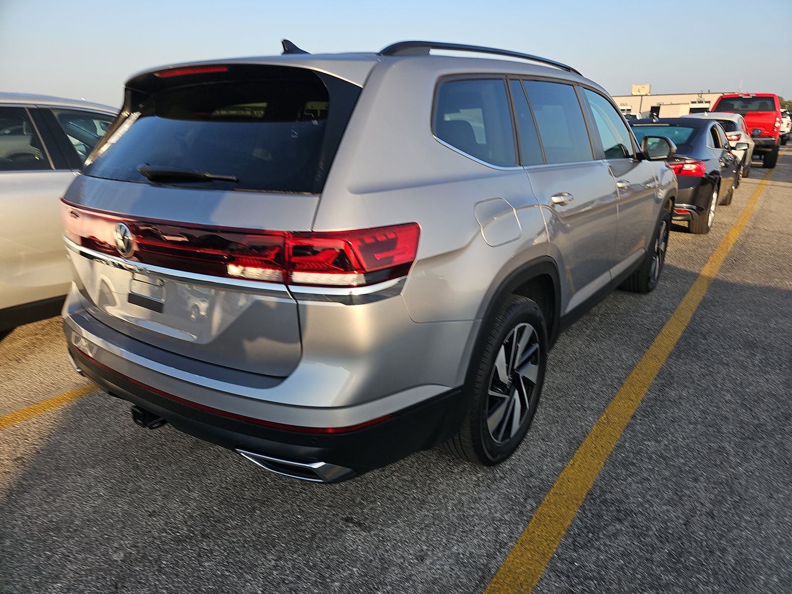 2025 Volkswagen Atlas 2.0T SE FWD