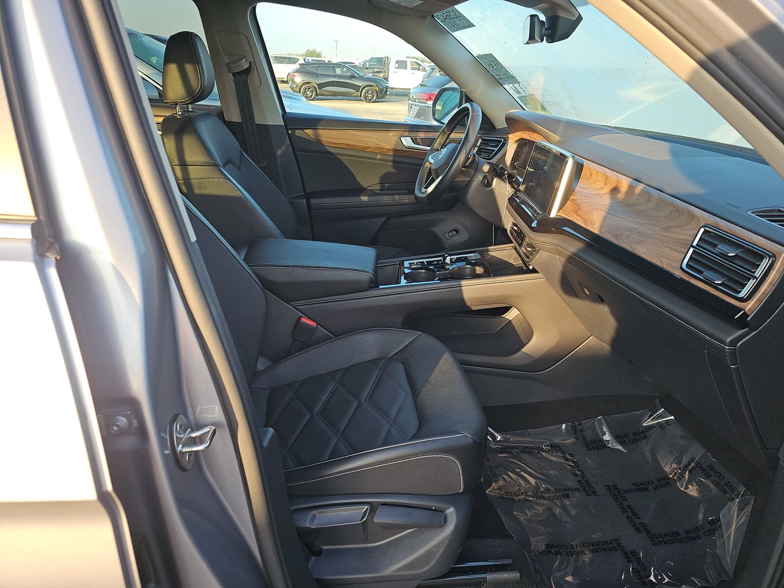 2025 Volkswagen Atlas 2.0T SE FWD