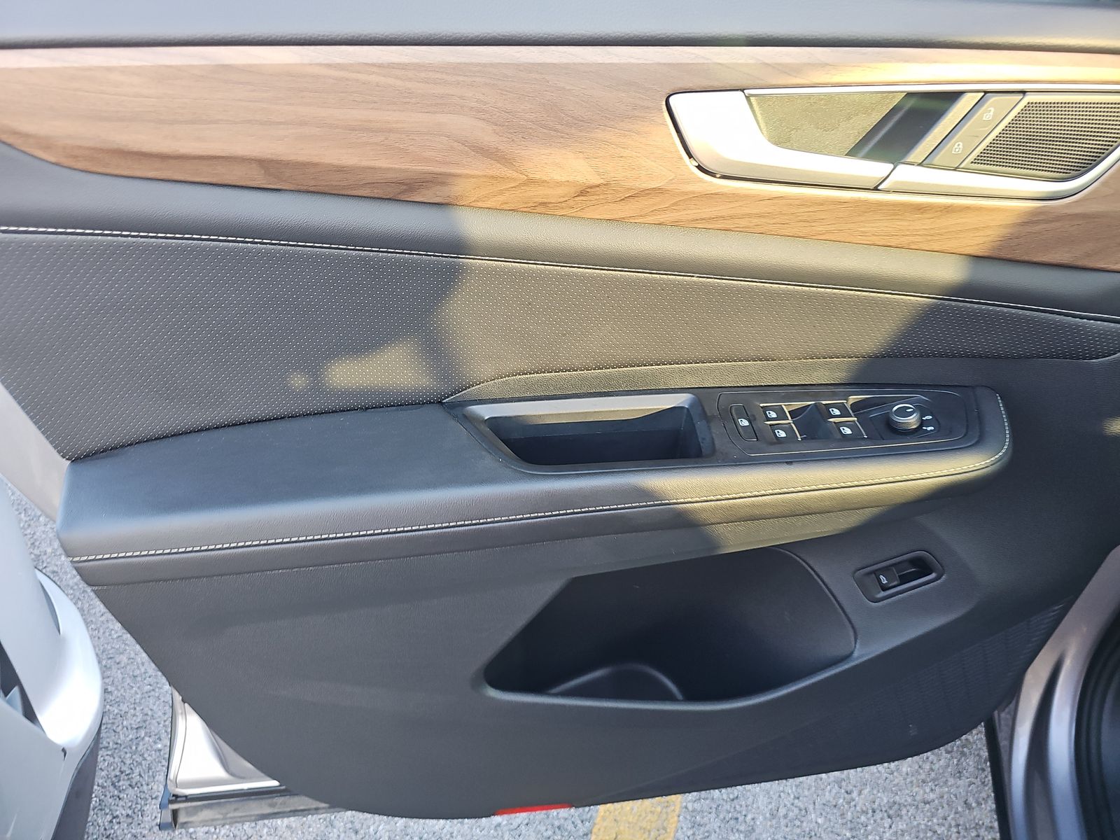 2025 Volkswagen Atlas 2.0T SE FWD