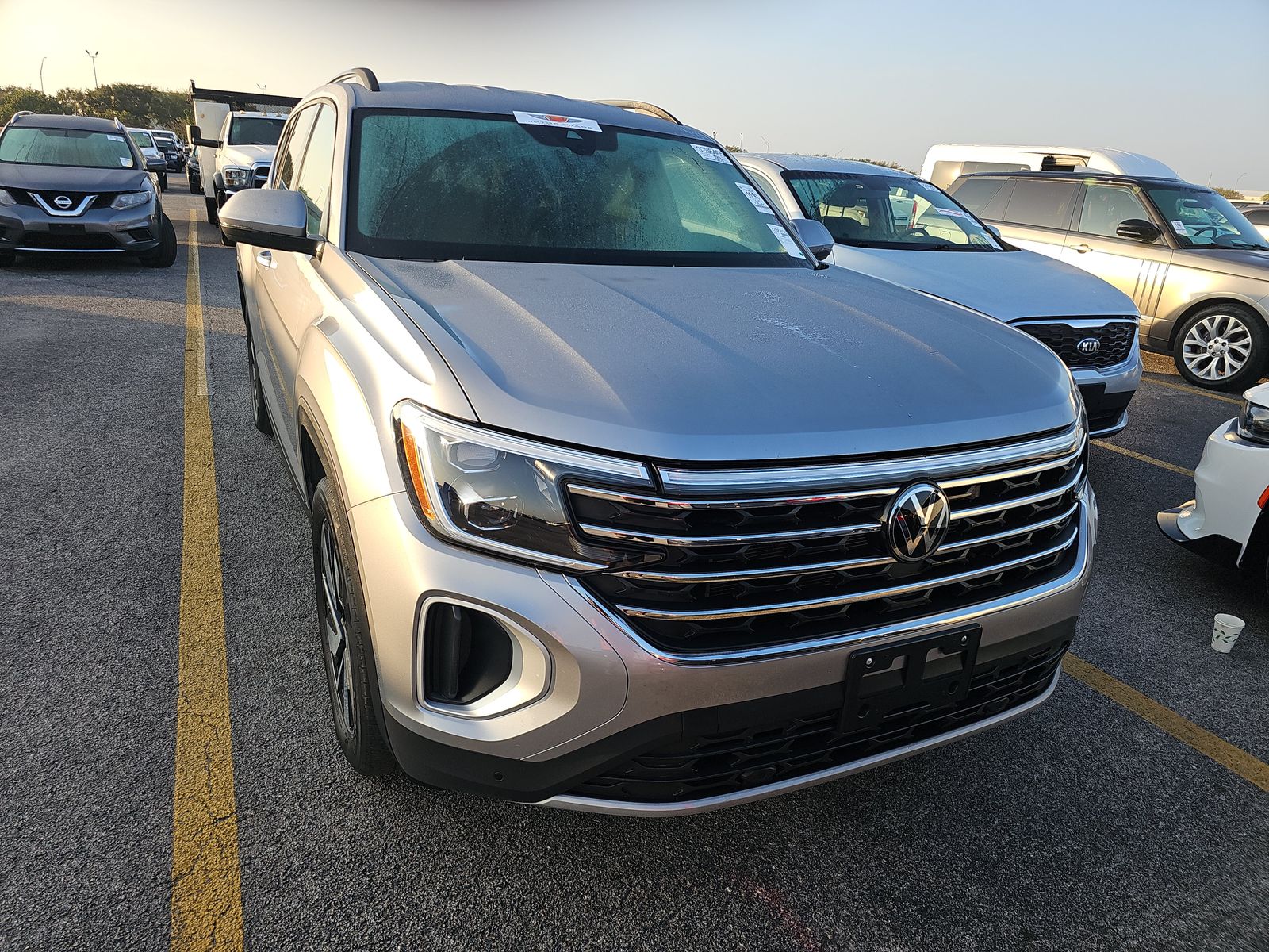 2025 Volkswagen Atlas 2.0T SE FWD