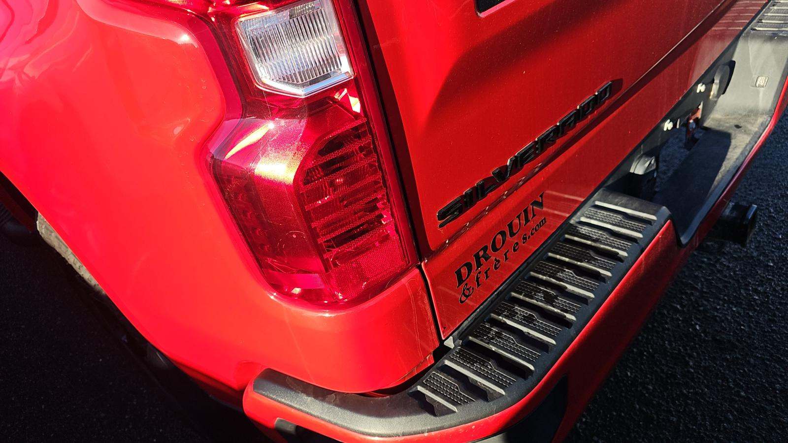 2023 Chevrolet Silverado 1500 Custom AWD