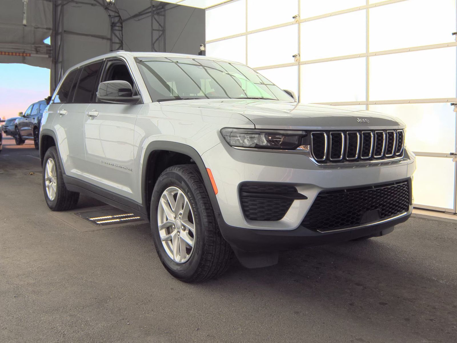 2024 Jeep Grand Cherokee Laredo X RWD