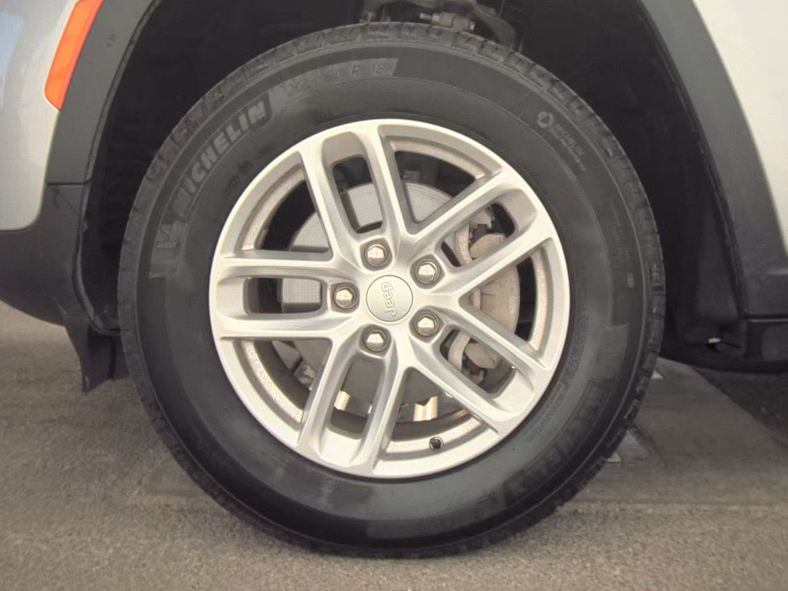 2024 Jeep Grand Cherokee Laredo X RWD