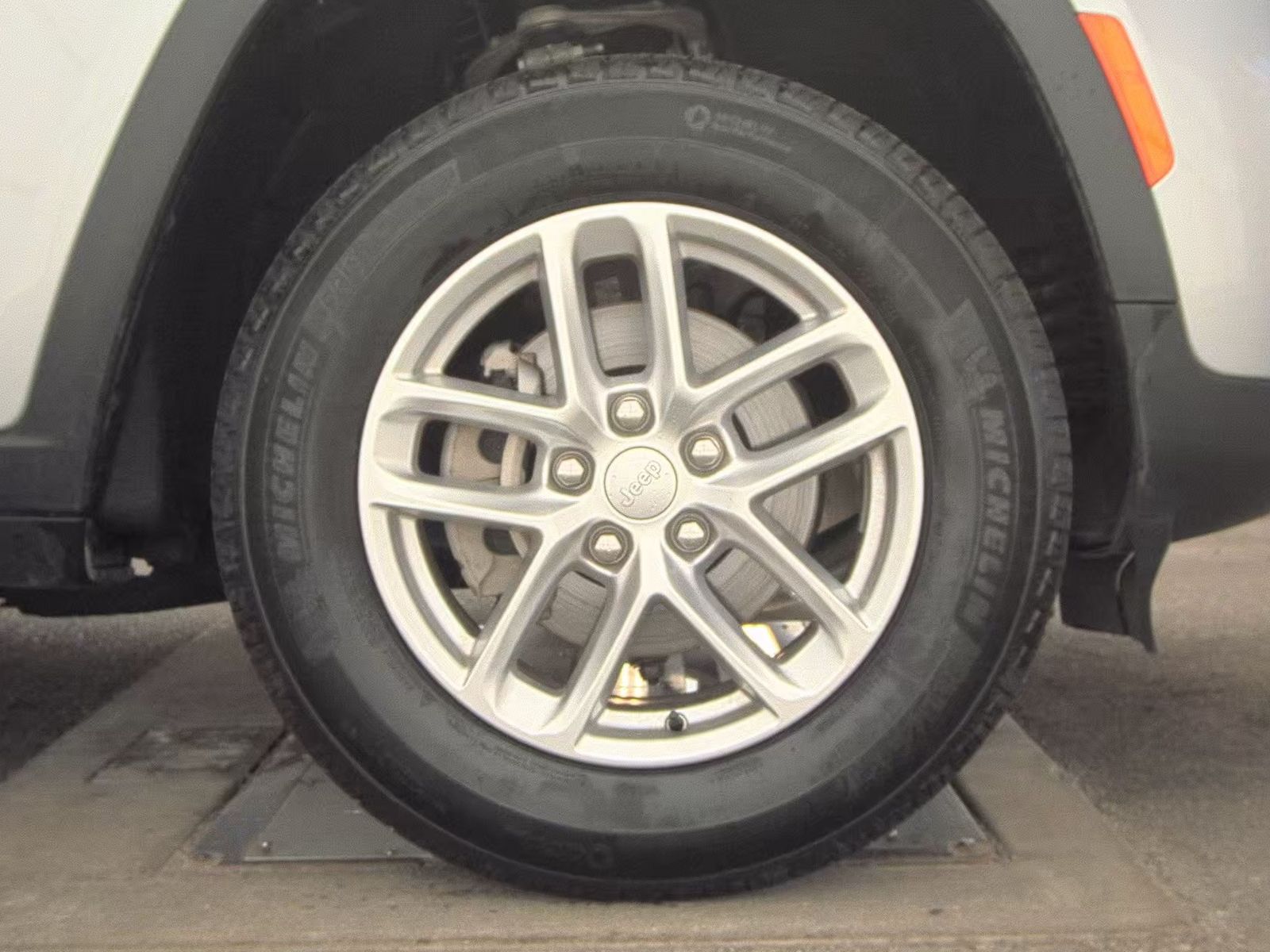 2024 Jeep Grand Cherokee Laredo X RWD