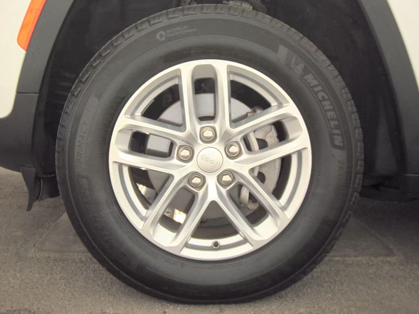 2024 Jeep Grand Cherokee Laredo X RWD