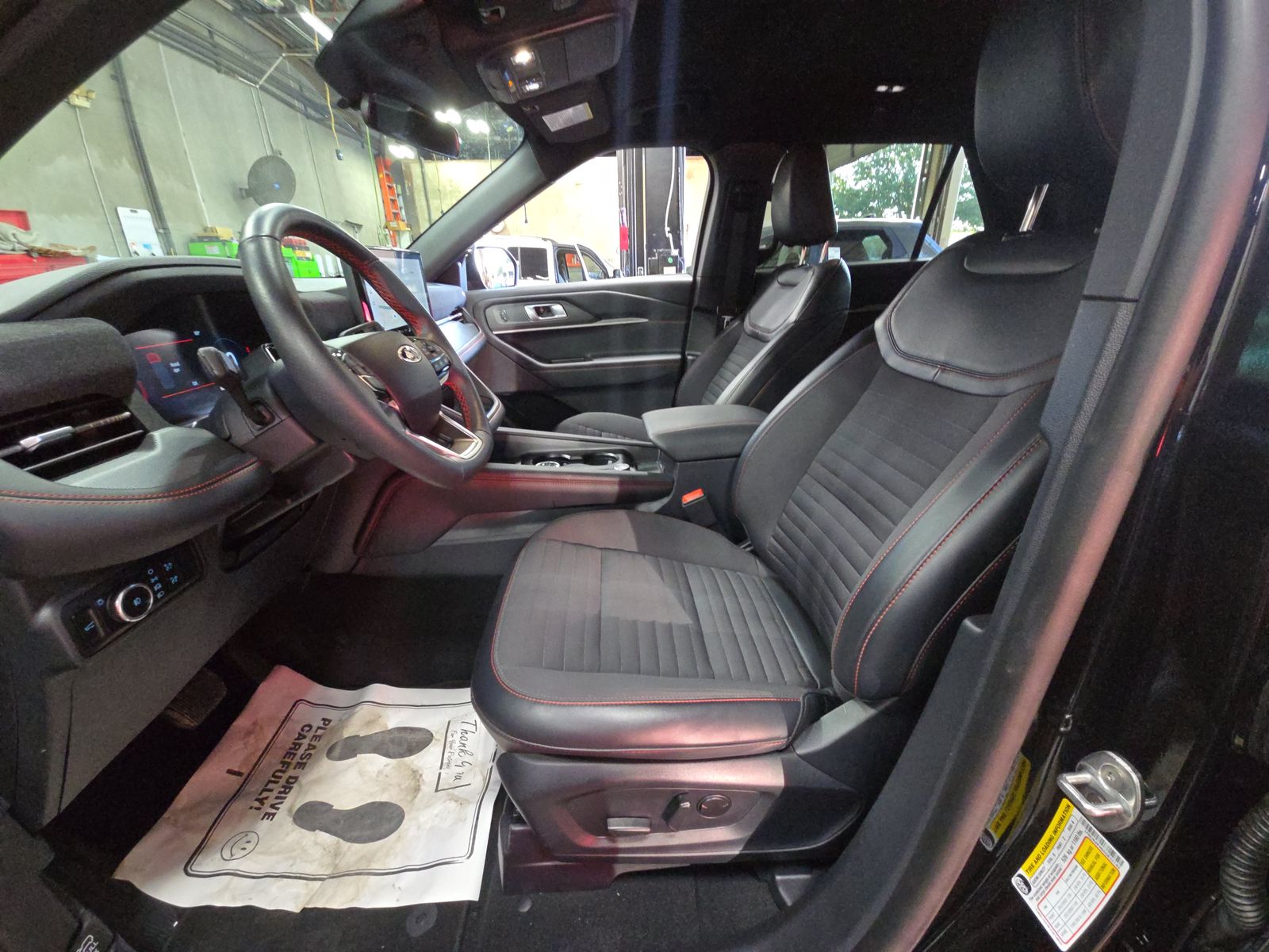 2025 Ford Explorer ST-Line AWD