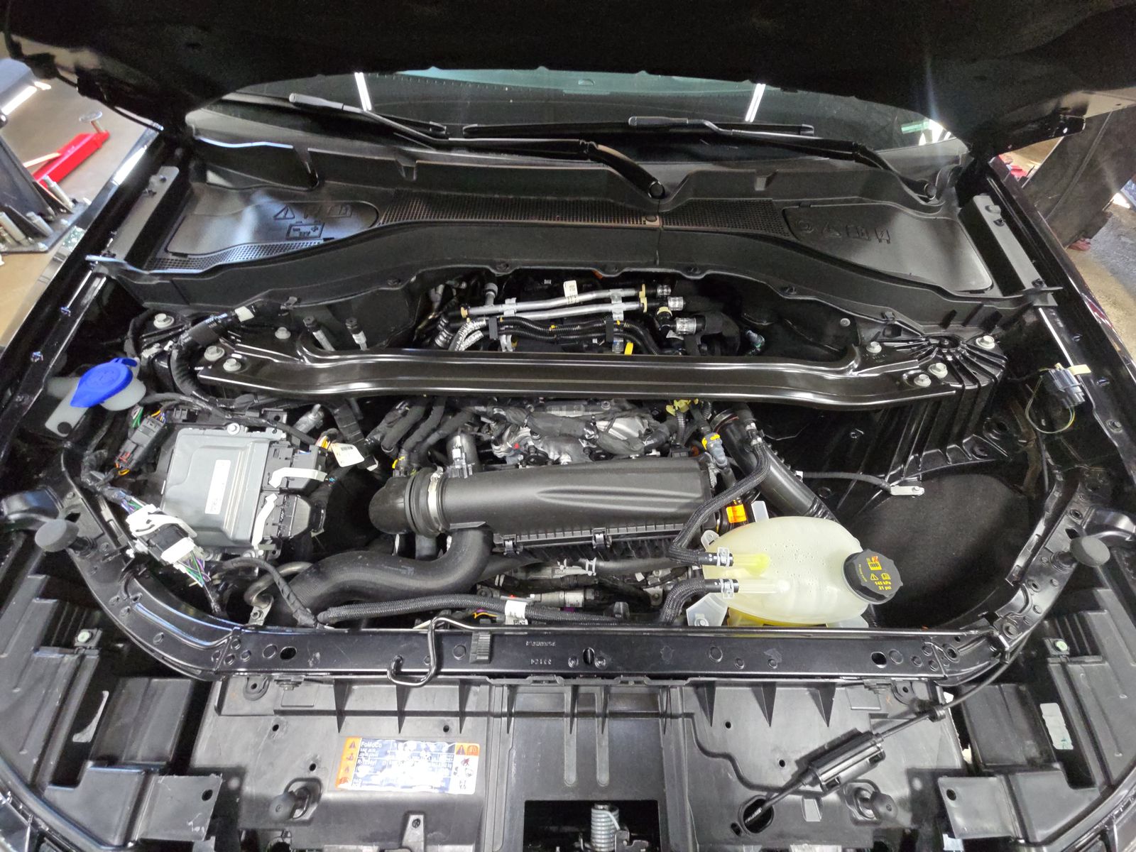 2025 Ford Explorer ST-Line AWD