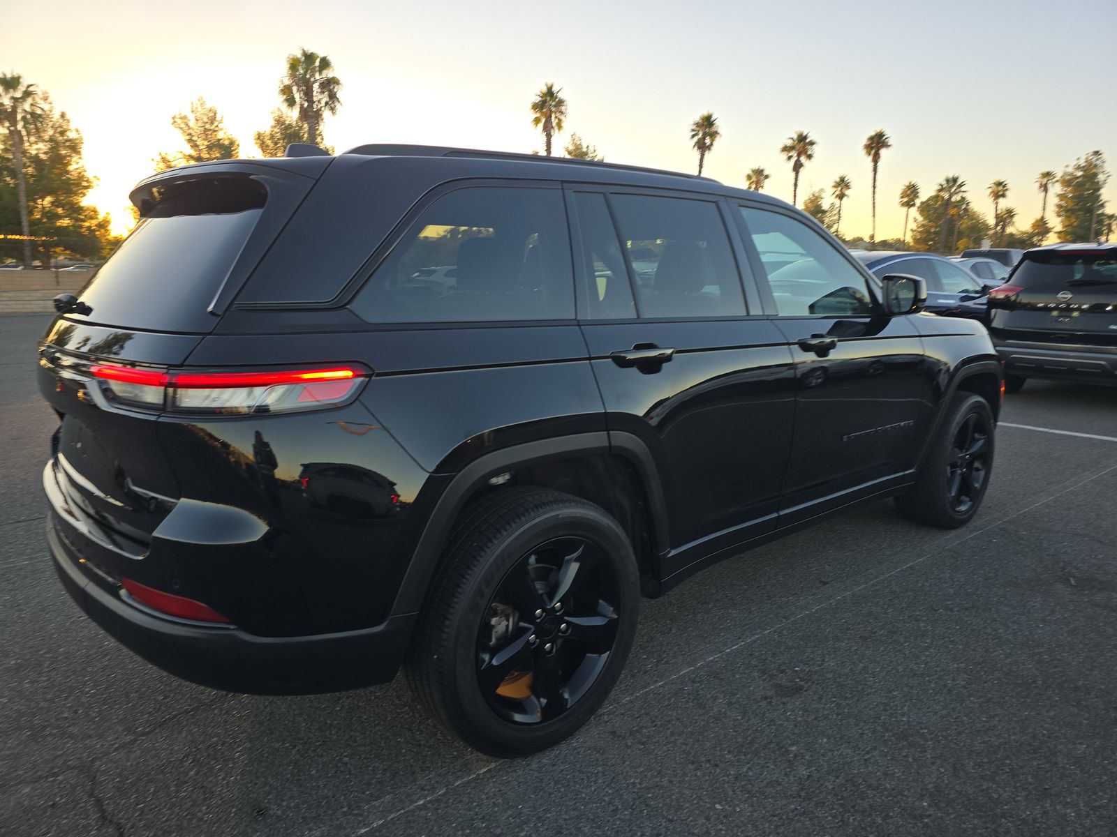 2023 Jeep Grand Cherokee Altitude AWD