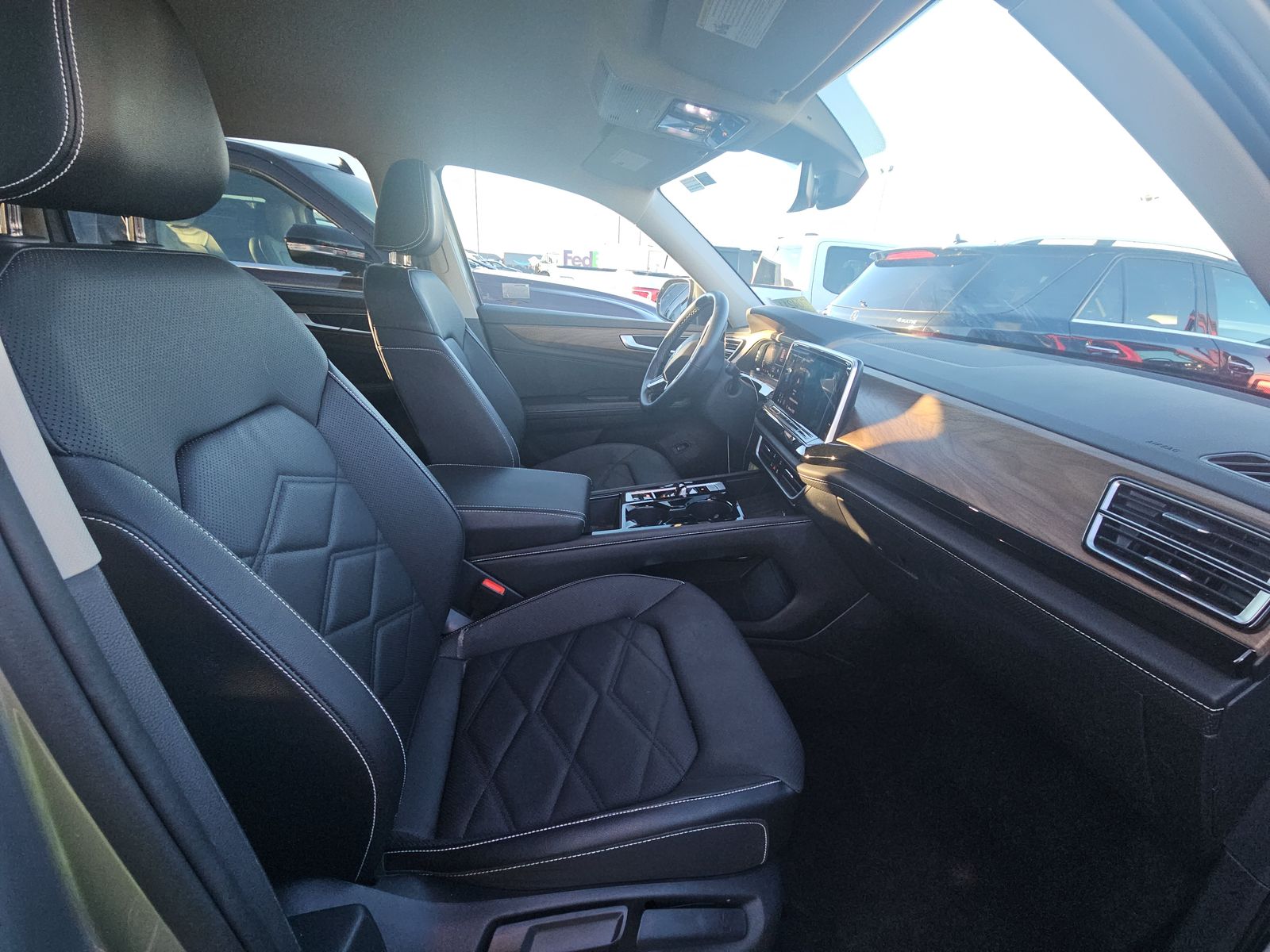 2025 Volkswagen Atlas 2.0T SE AWD