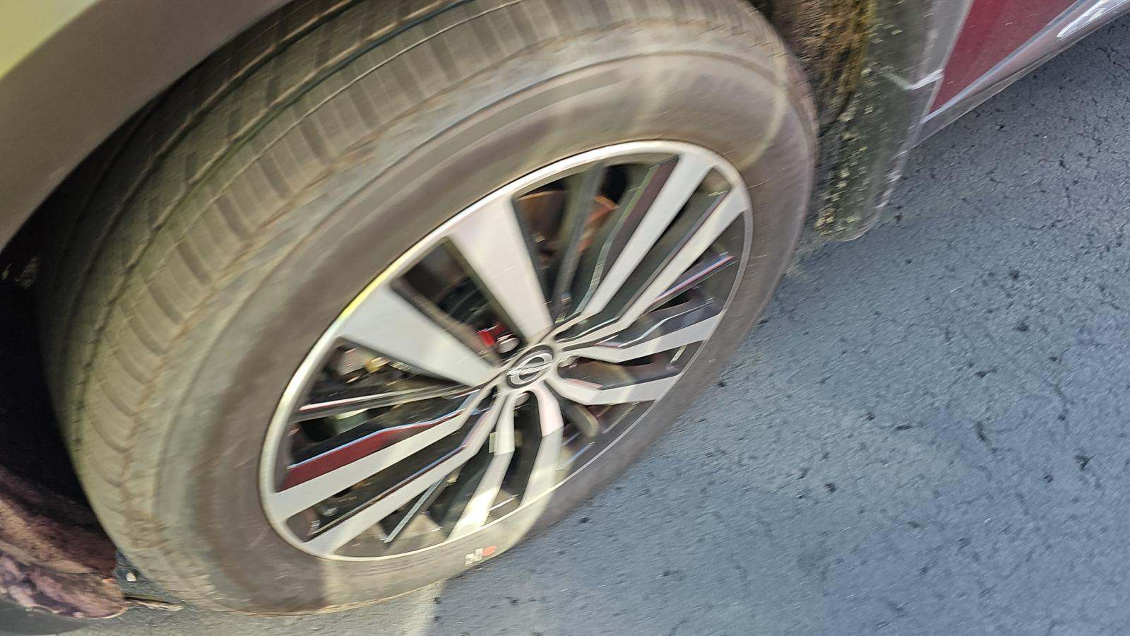 2025 Nissan Pathfinder Platinum FWD