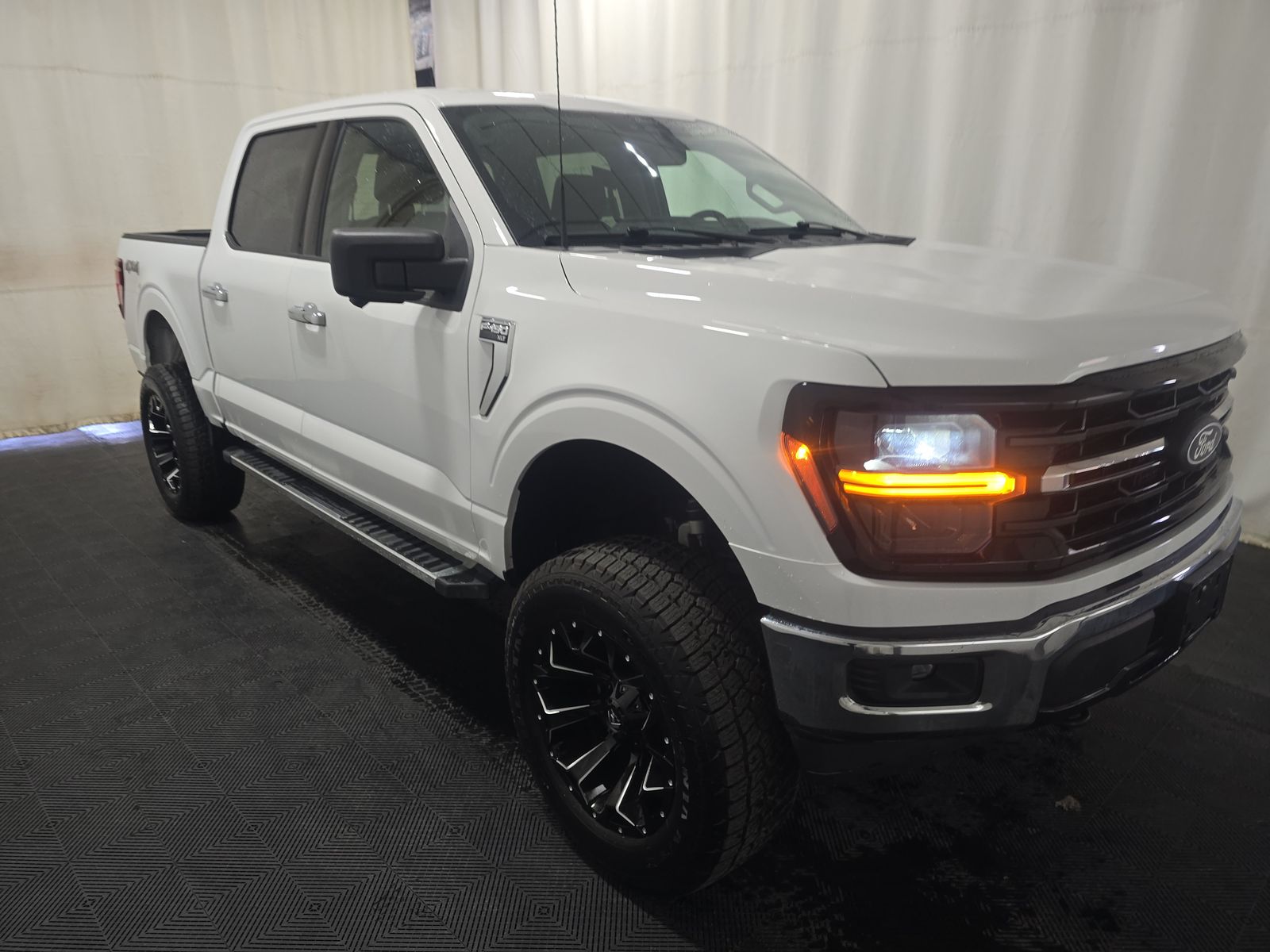 2024 Ford F-150 XLT AWD