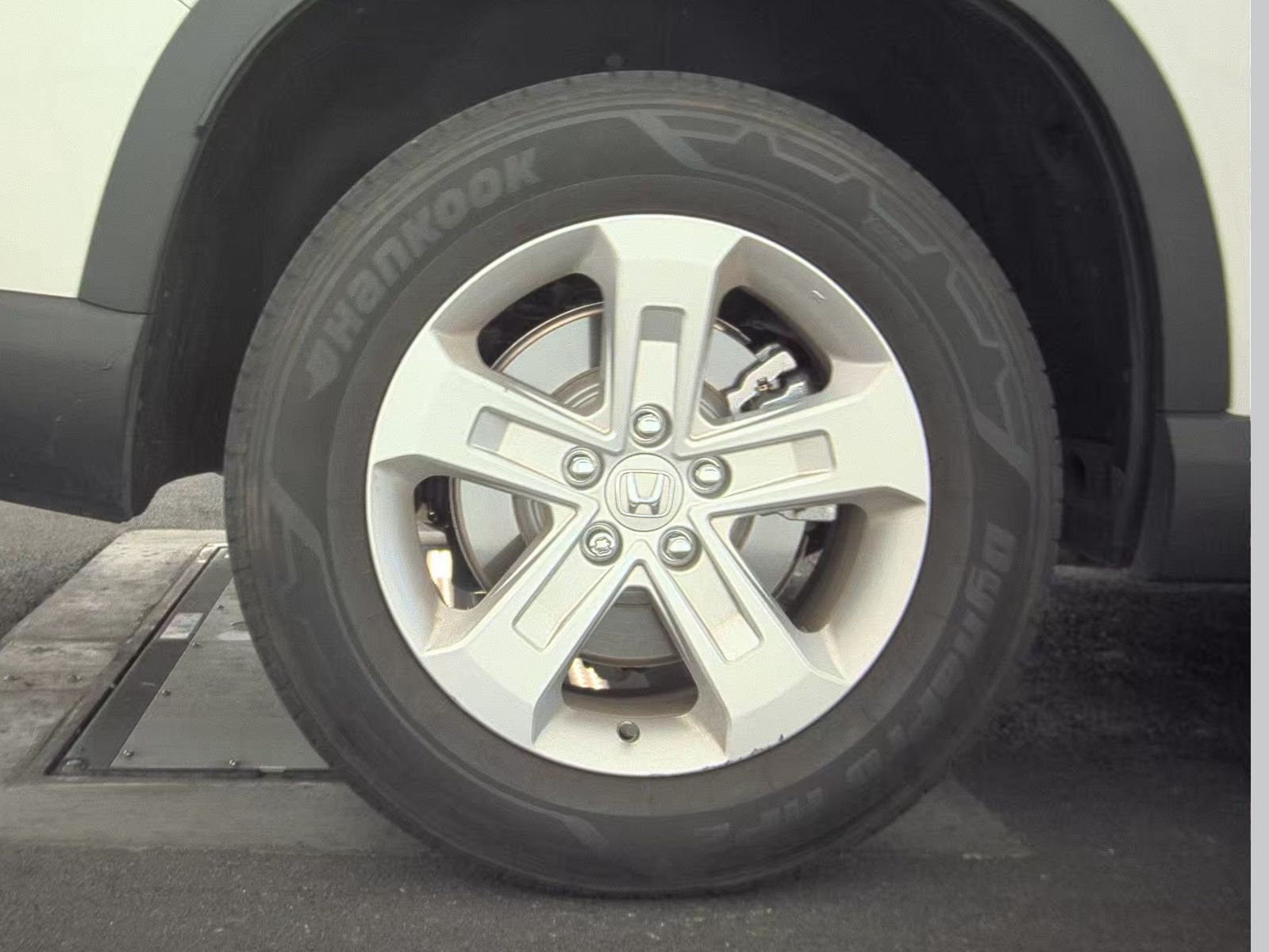 2023 Honda Pilot LX FWD