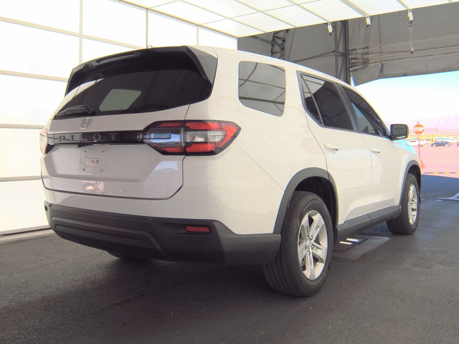 2023 Honda Pilot LX FWD