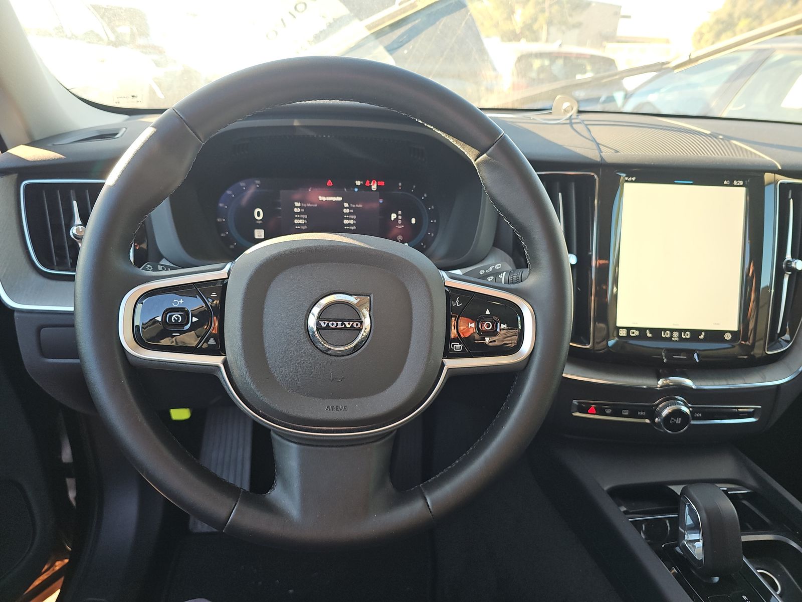 2025 Volvo XC60 B5 Plus AWD