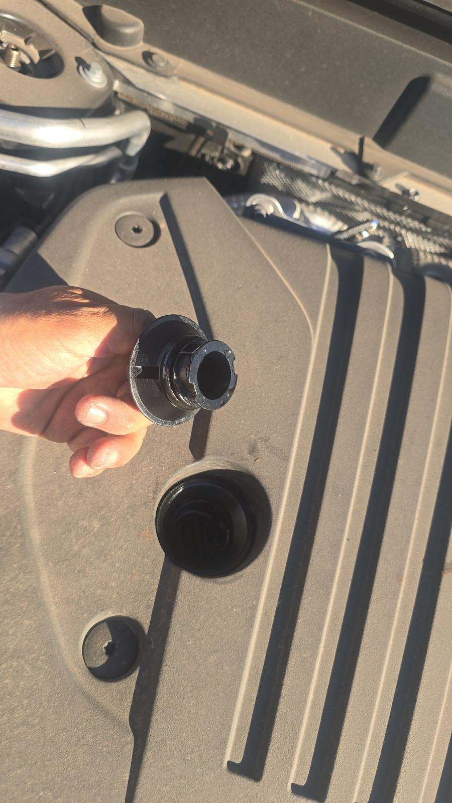 2025 Volvo XC60 B5 Plus AWD