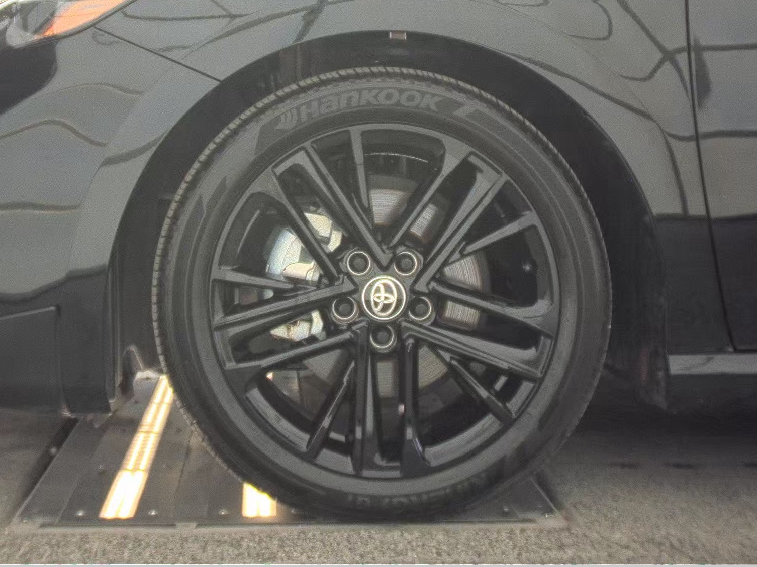 2025 Toyota Camry SE FWD